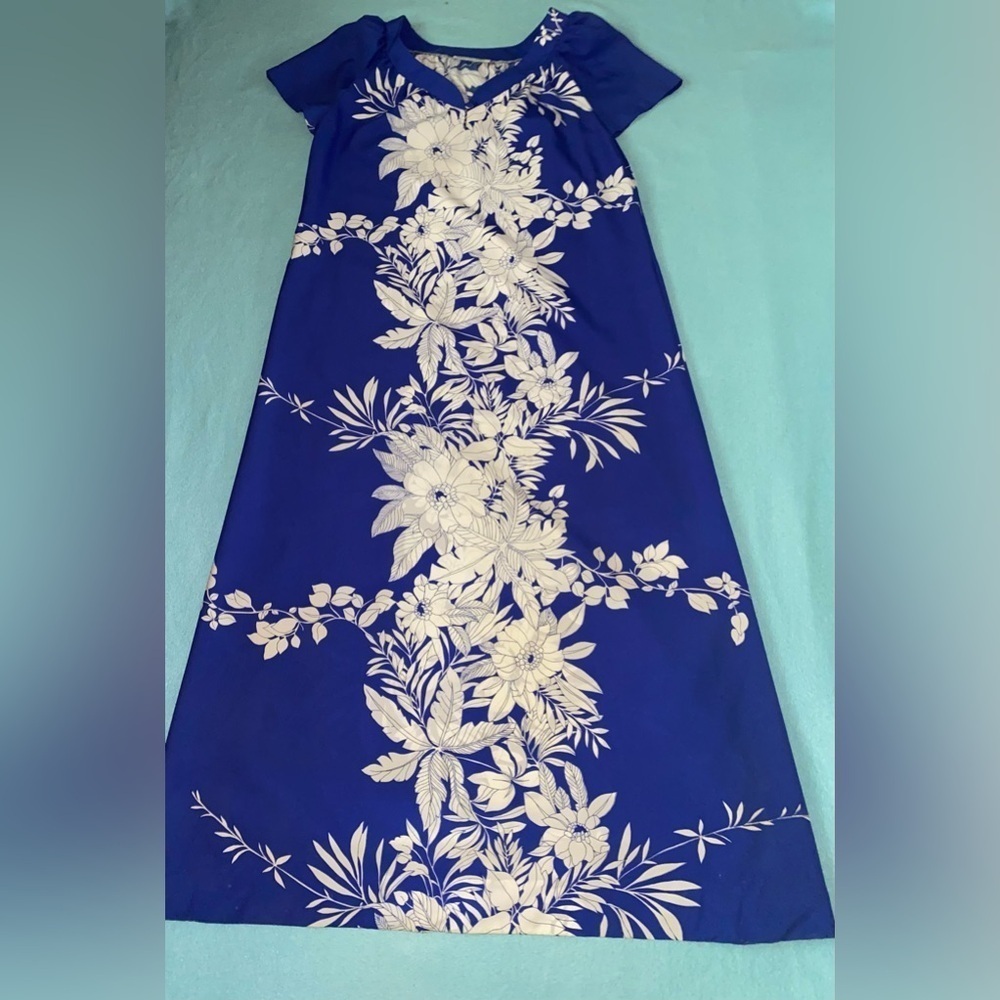 SAND PEBBLE OF HAWAII v-neck short sleeved floral maxi dress vintage NEW size M